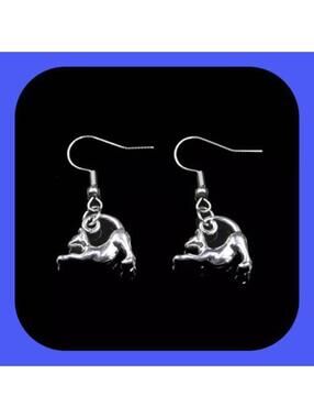 New Super Adorable Stretching Kitty 🐈‍⬛  Dangle Earrings